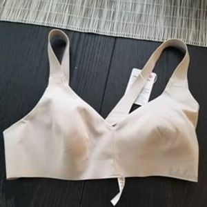 Lulu like nothing bra